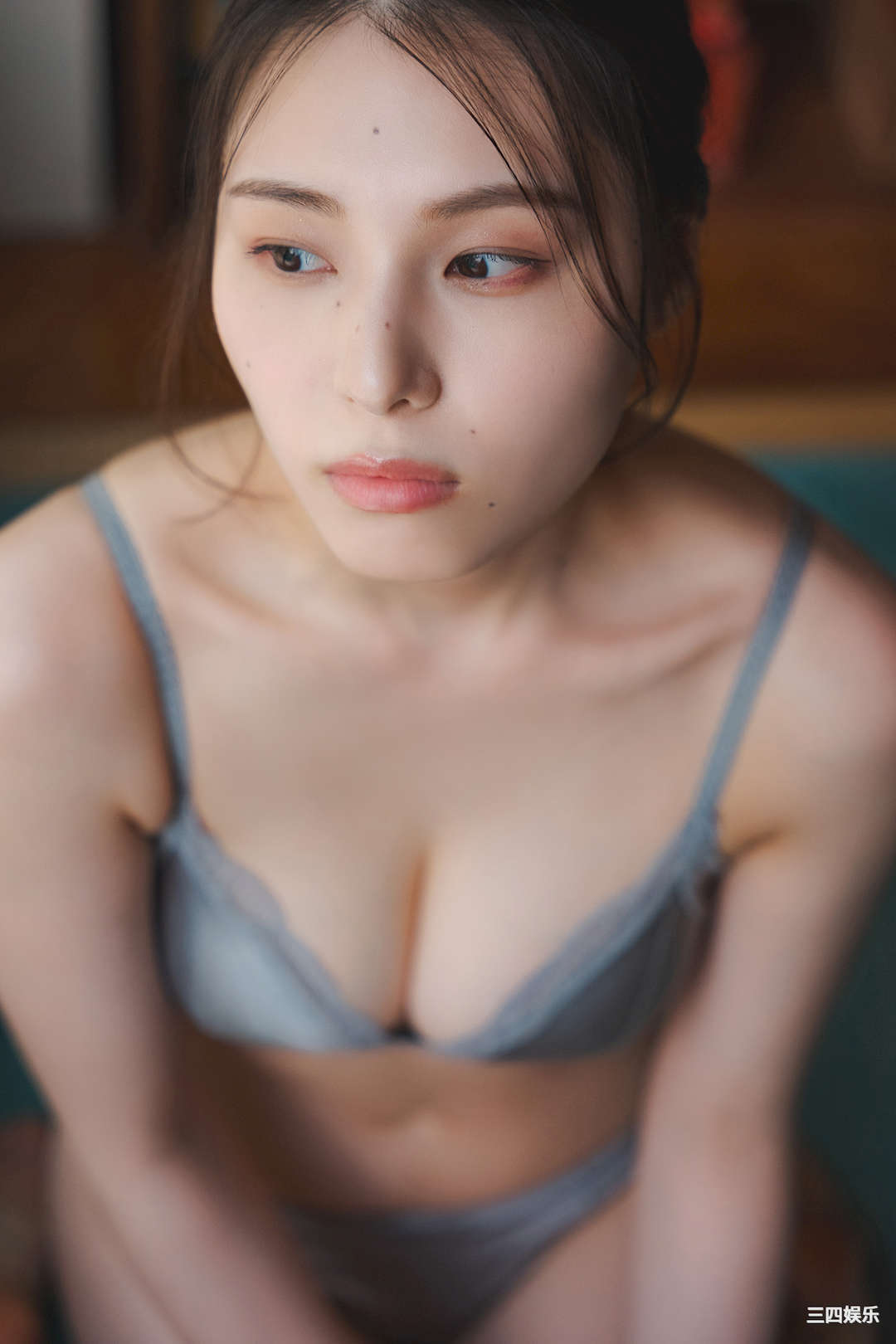 相乐伊织写真集《夏の部屋で、伊織と。》高清全本