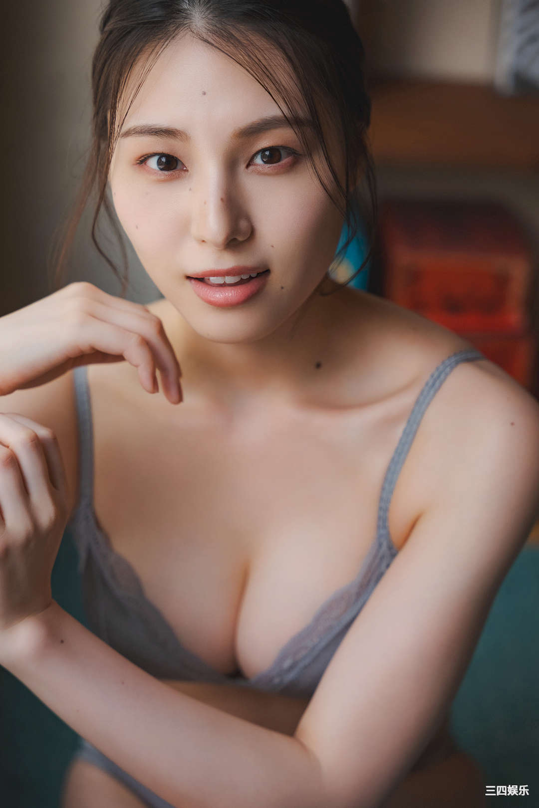 相乐伊织写真集《夏の部屋で、伊織と。》高清全本