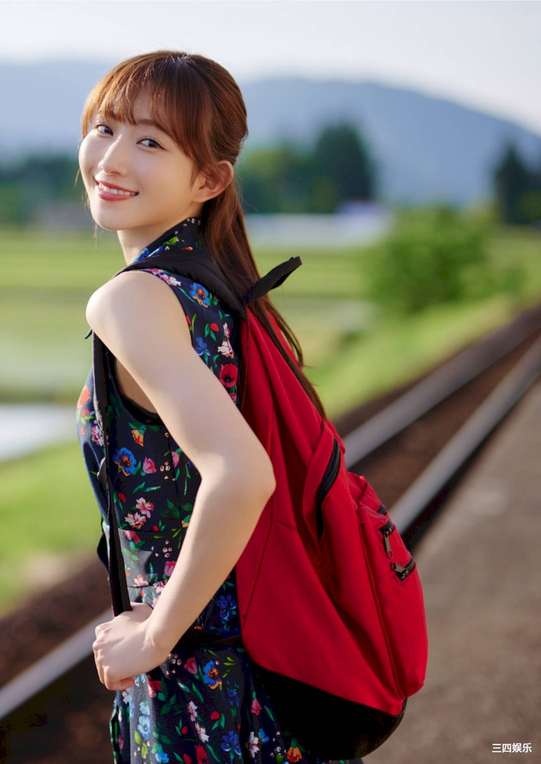 青山渚写真集《『彼女にしたい声優』と一泊温泉旅行》高清全本