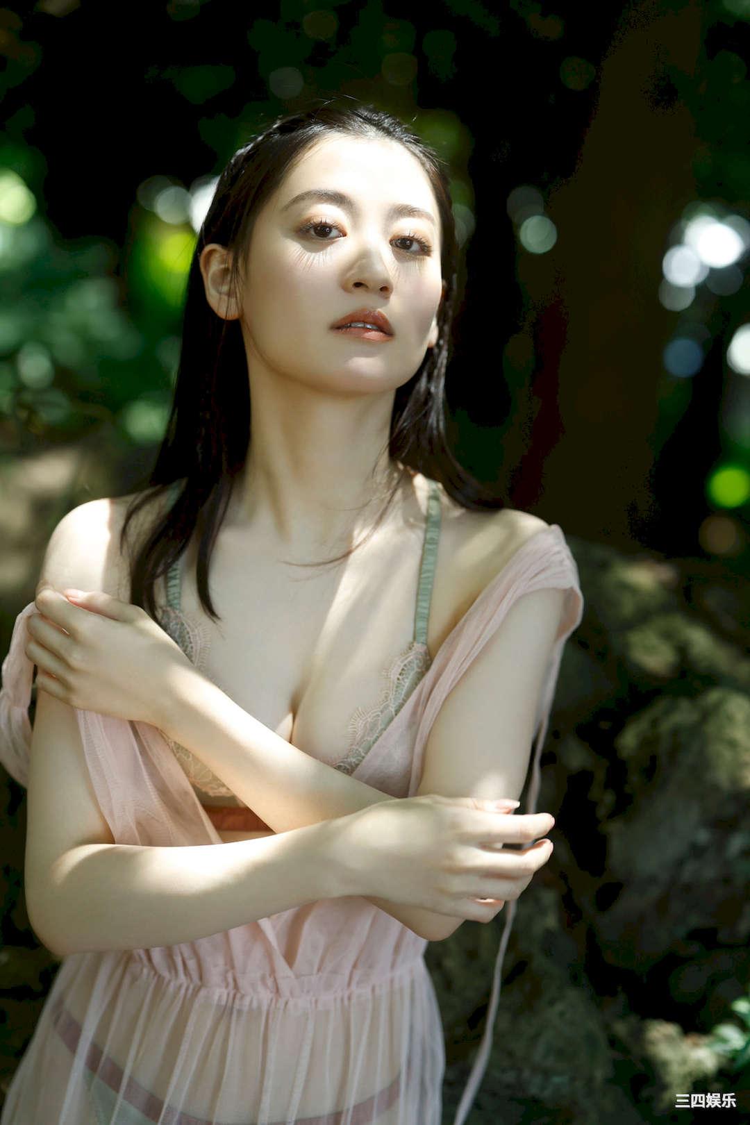 上西惠写真集《純白の艶肌》高清全本