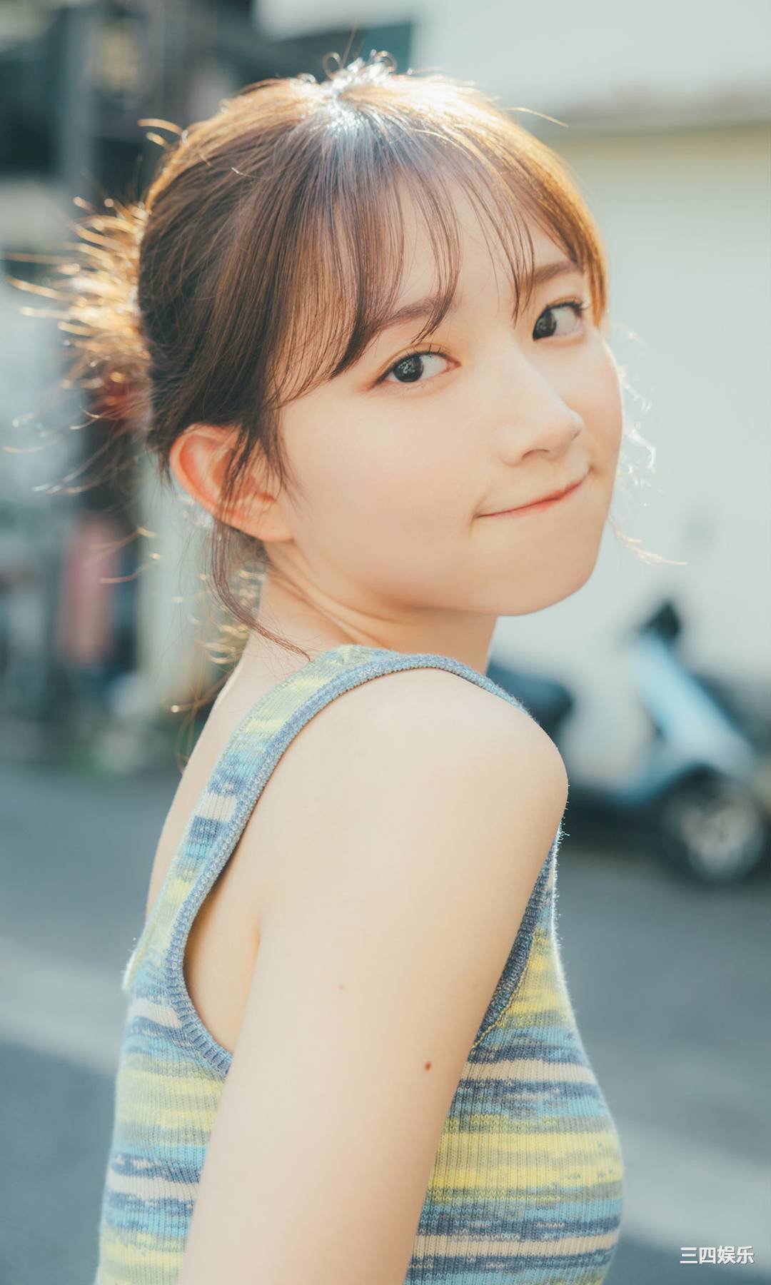 青山渚写真集《夏休みは終わらない。》高清全本