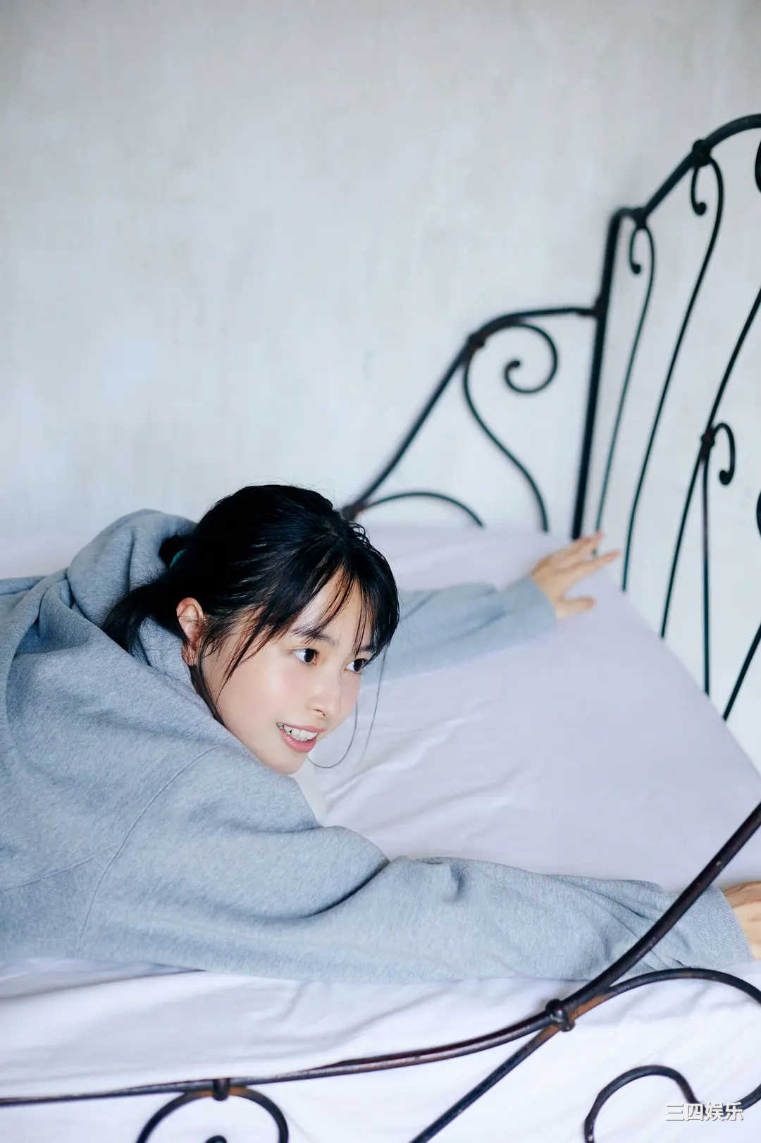 饭沼爱写真集《WHITE graph デジタル写真集》高清全本