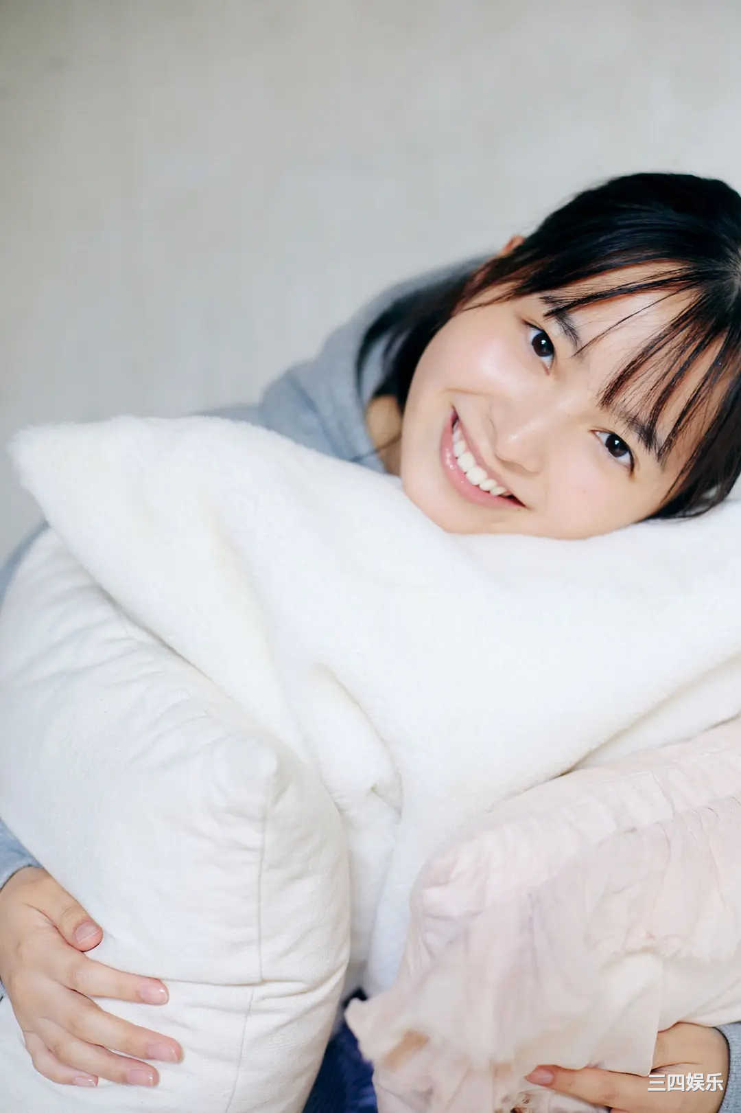 饭沼爱写真集《WHITE graph デジタル写真集》高清全本