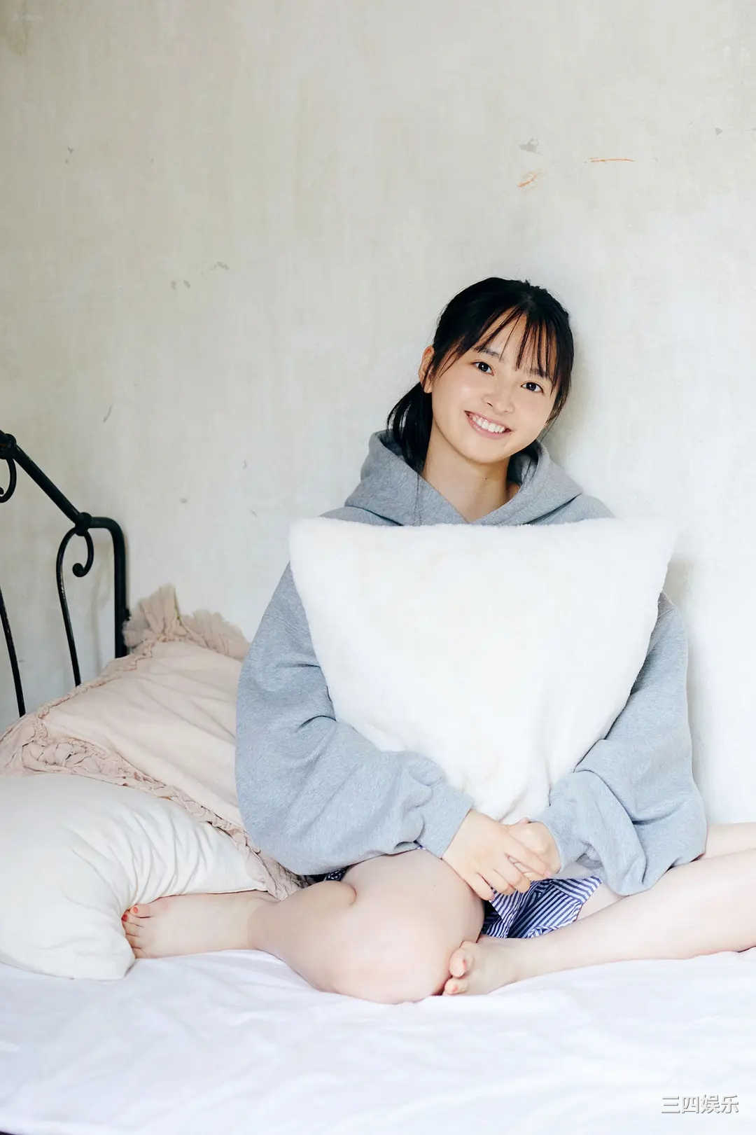 饭沼爱写真集《WHITE graph デジタル写真集》高清全本