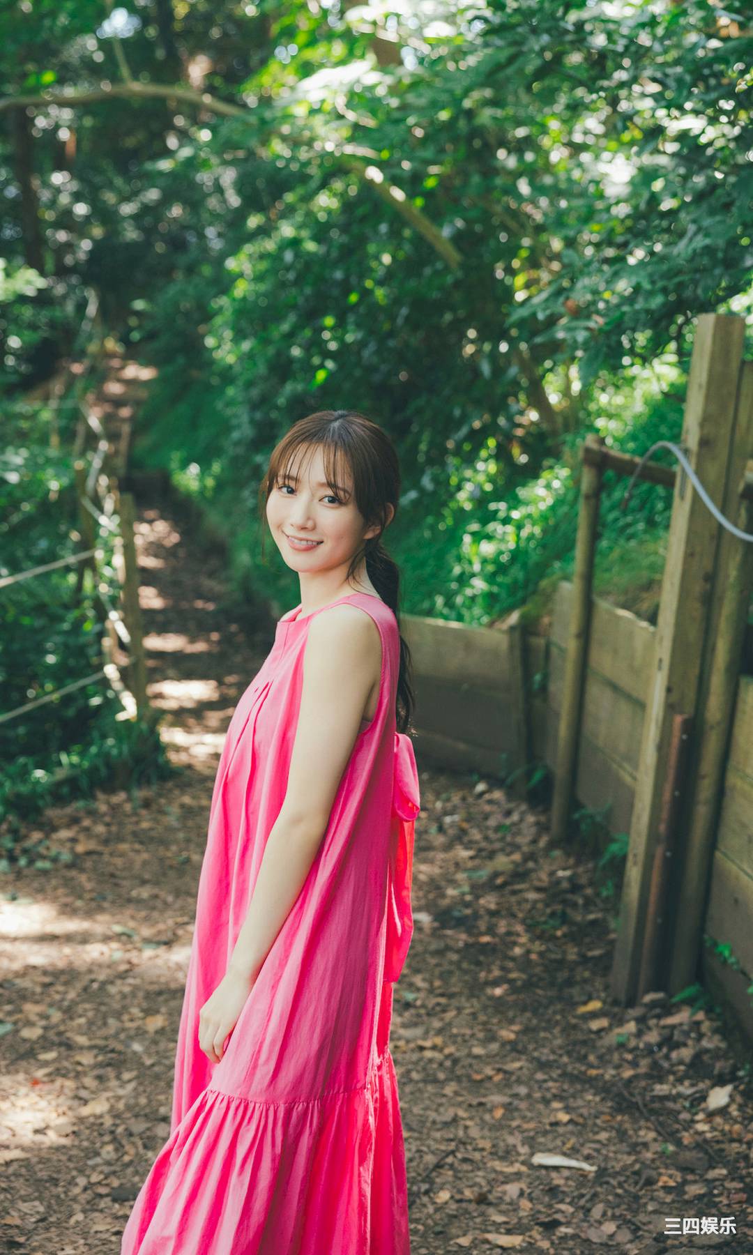 青山渚写真集《夏休みは終わらない。》高清全本