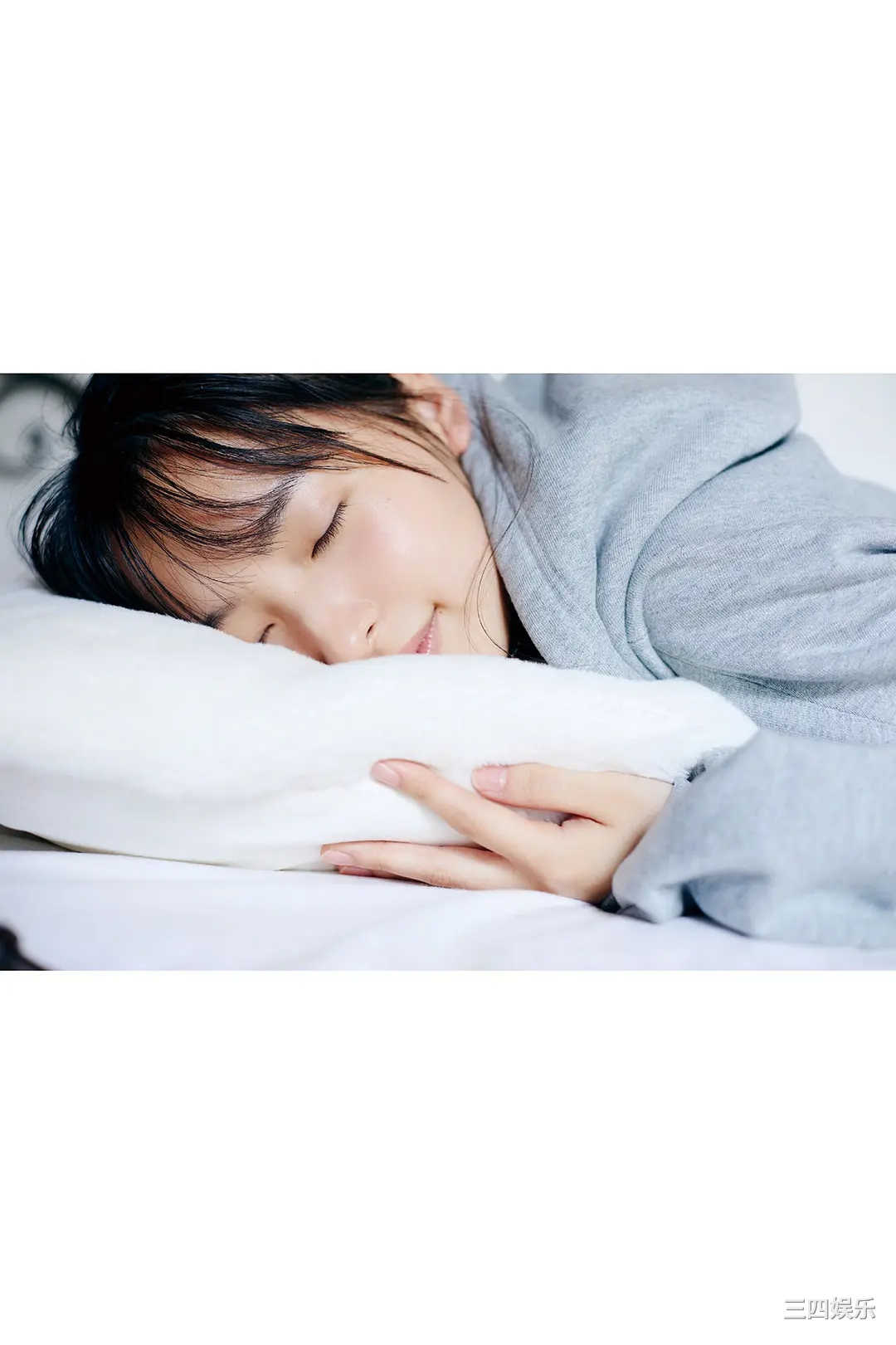 饭沼爱写真集《WHITE graph デジタル写真集》高清全本