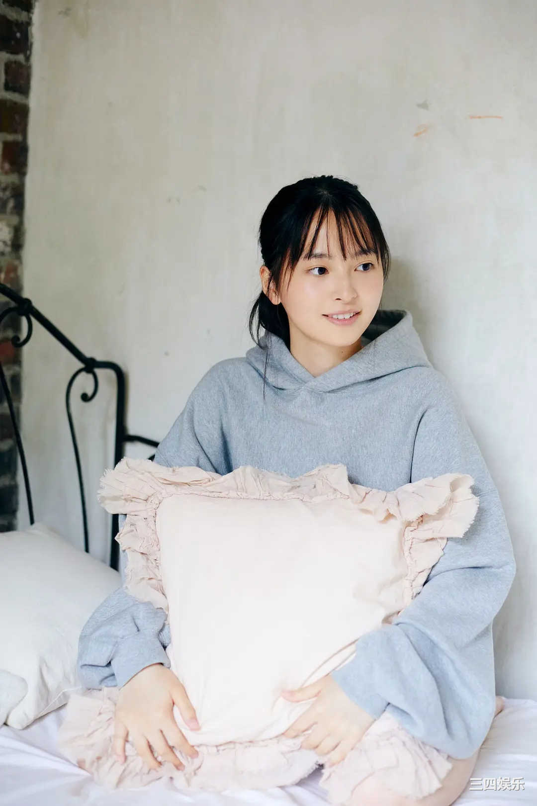 饭沼爱写真集《WHITE graph デジタル写真集》高清全本