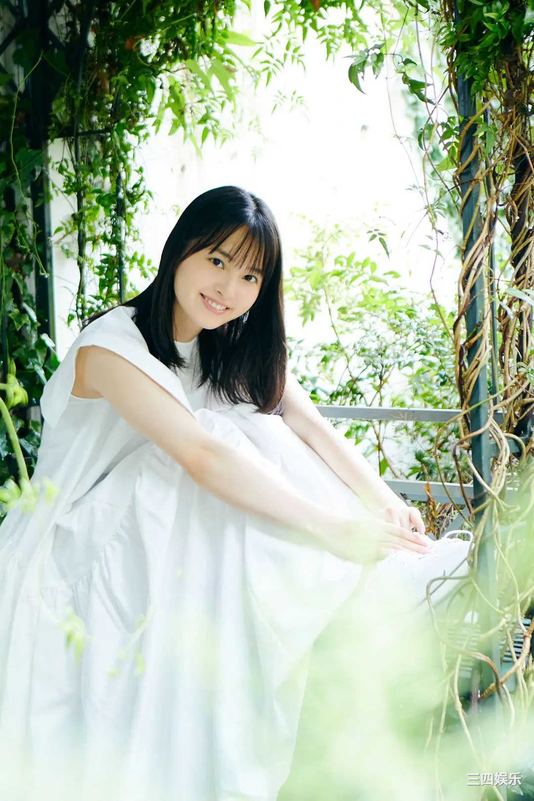 饭沼爱写真集《WHITE graph デジタル写真集》高清全本