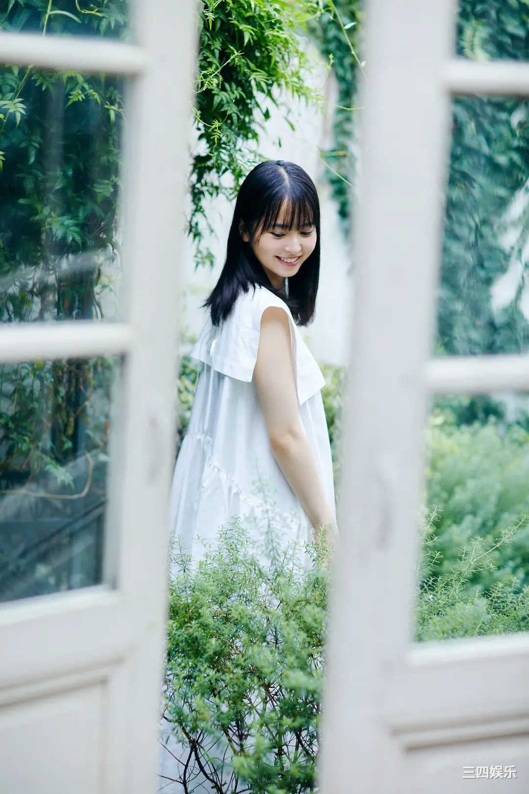 饭沼爱写真集《WHITE graph デジタル写真集》高清全本