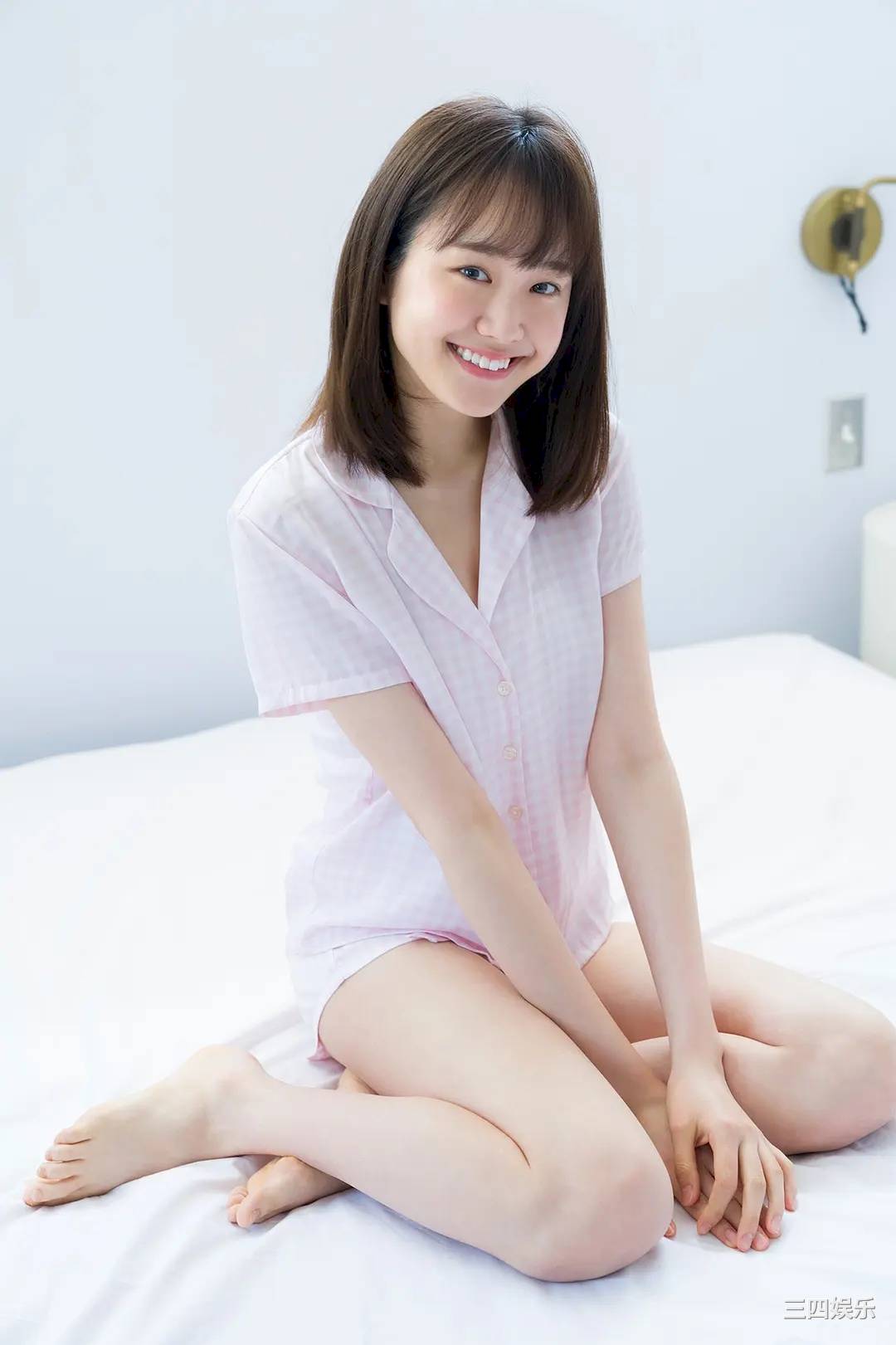 尾碕真花写真集《海辺のイチカ》高清全本