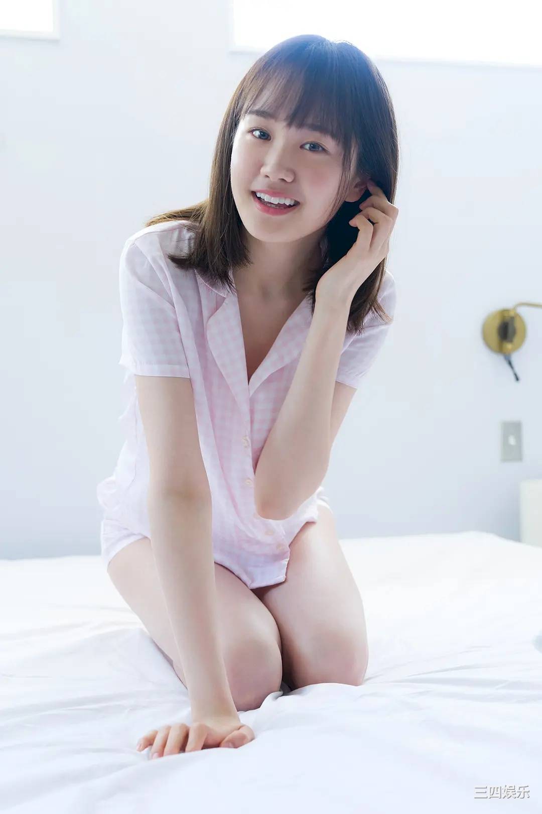 尾碕真花写真集《海辺のイチカ》高清全本