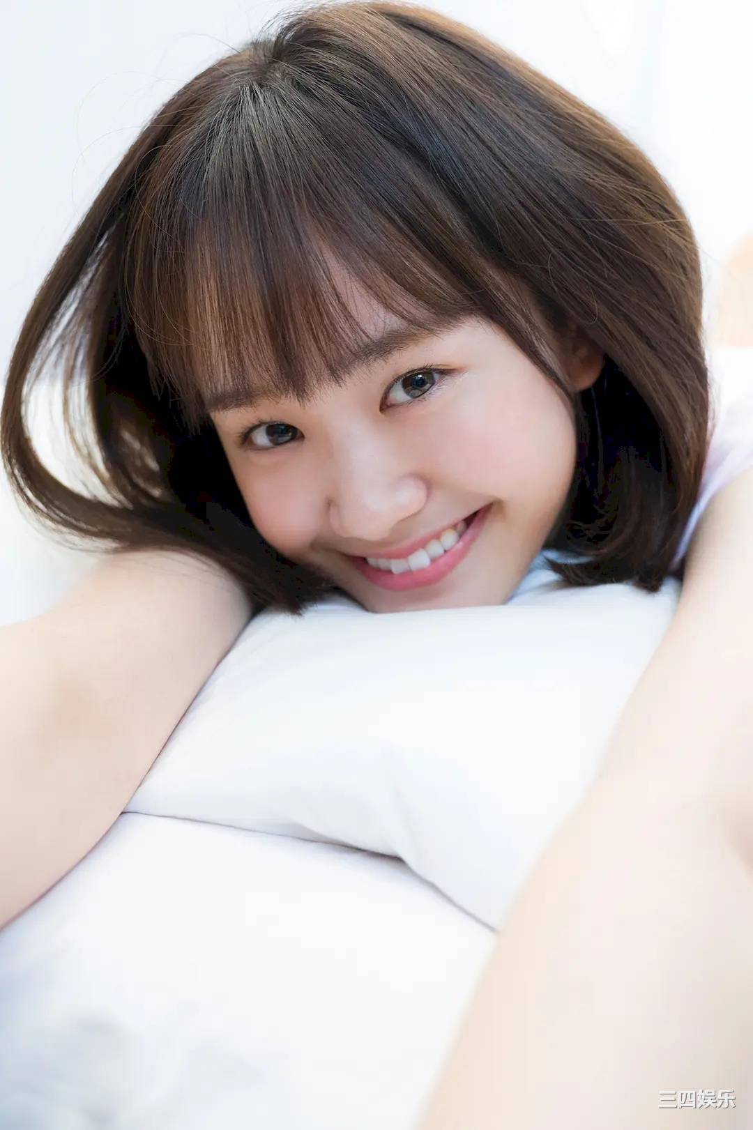 尾碕真花写真集《海辺のイチカ》高清全本