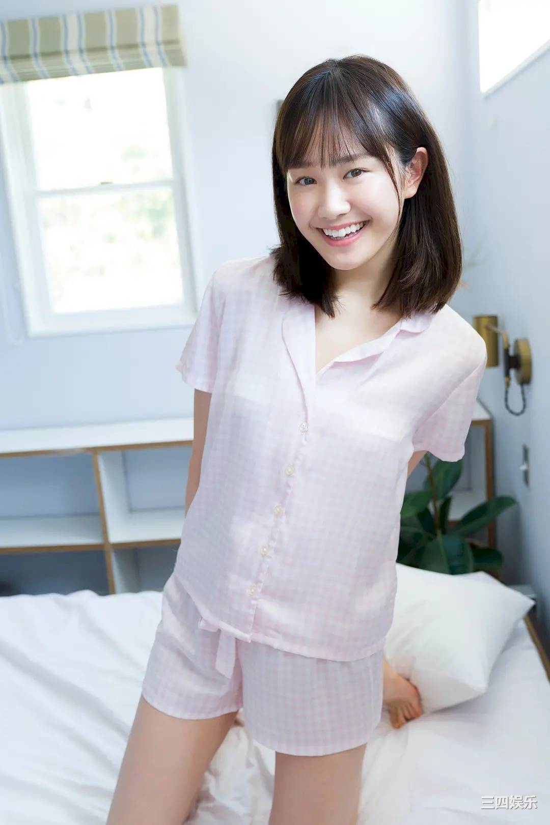 尾碕真花写真集《海辺のイチカ》高清全本