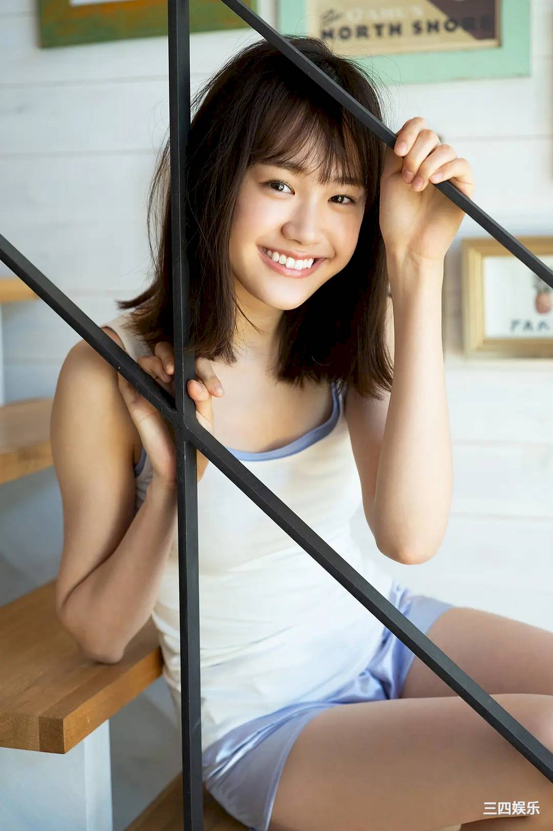 尾碕真花写真集《海辺のイチカ》高清全本