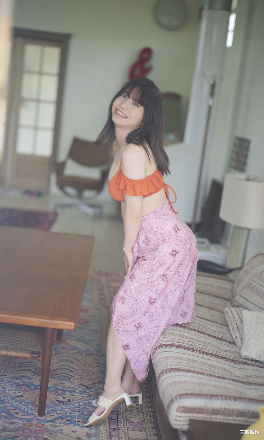 亚咲花写真集《太陽が教えてくれた》高清全本