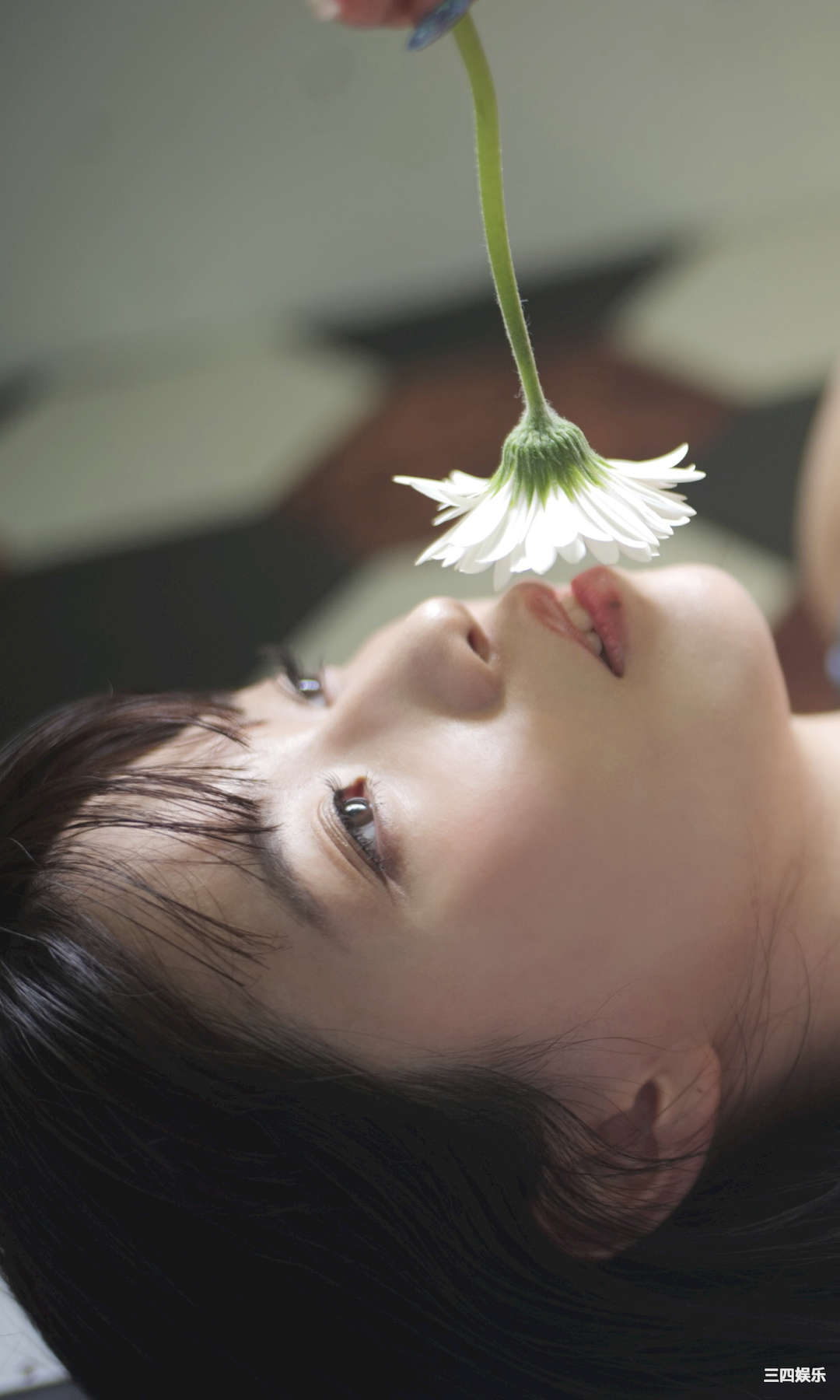 亚咲花写真集《太陽が教えてくれた》高清全本