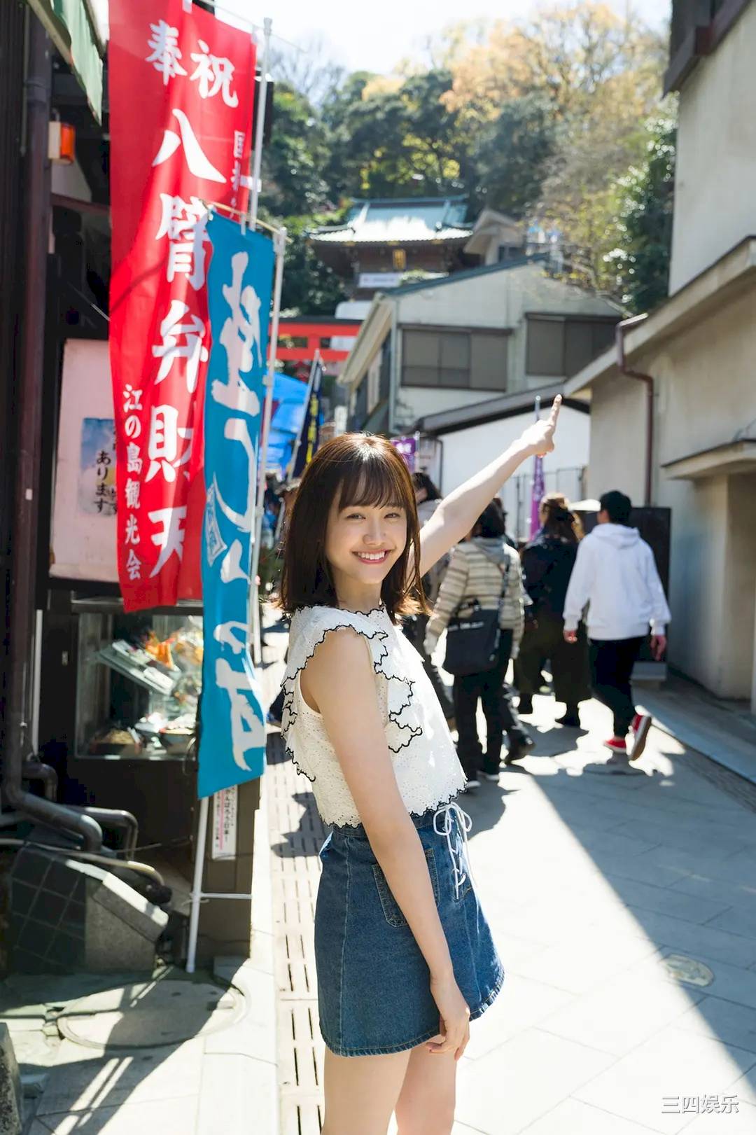 尾碕真花写真集《海辺のイチカ》高清全本