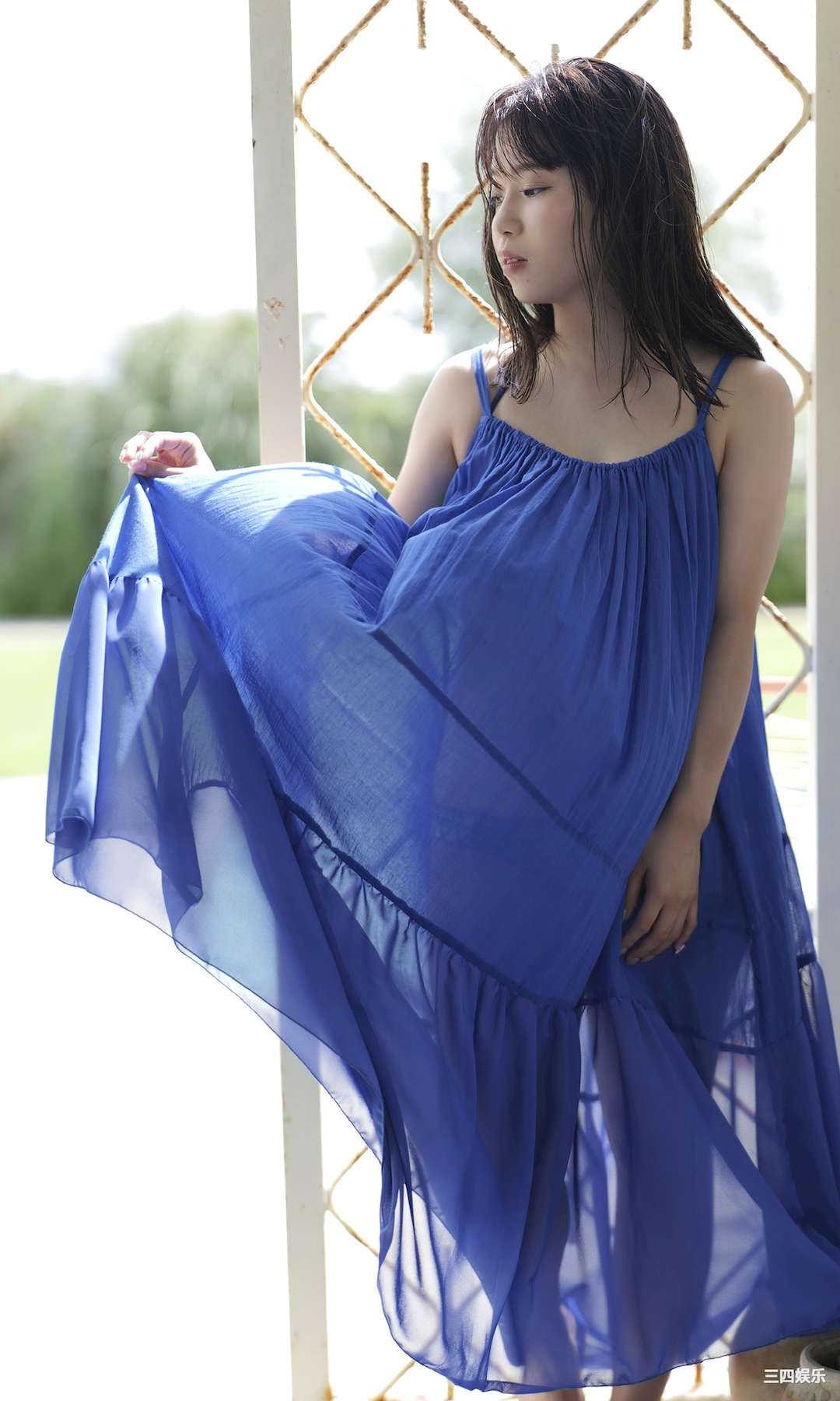 亚咲花写真集《太陽が教えてくれた》高清全本