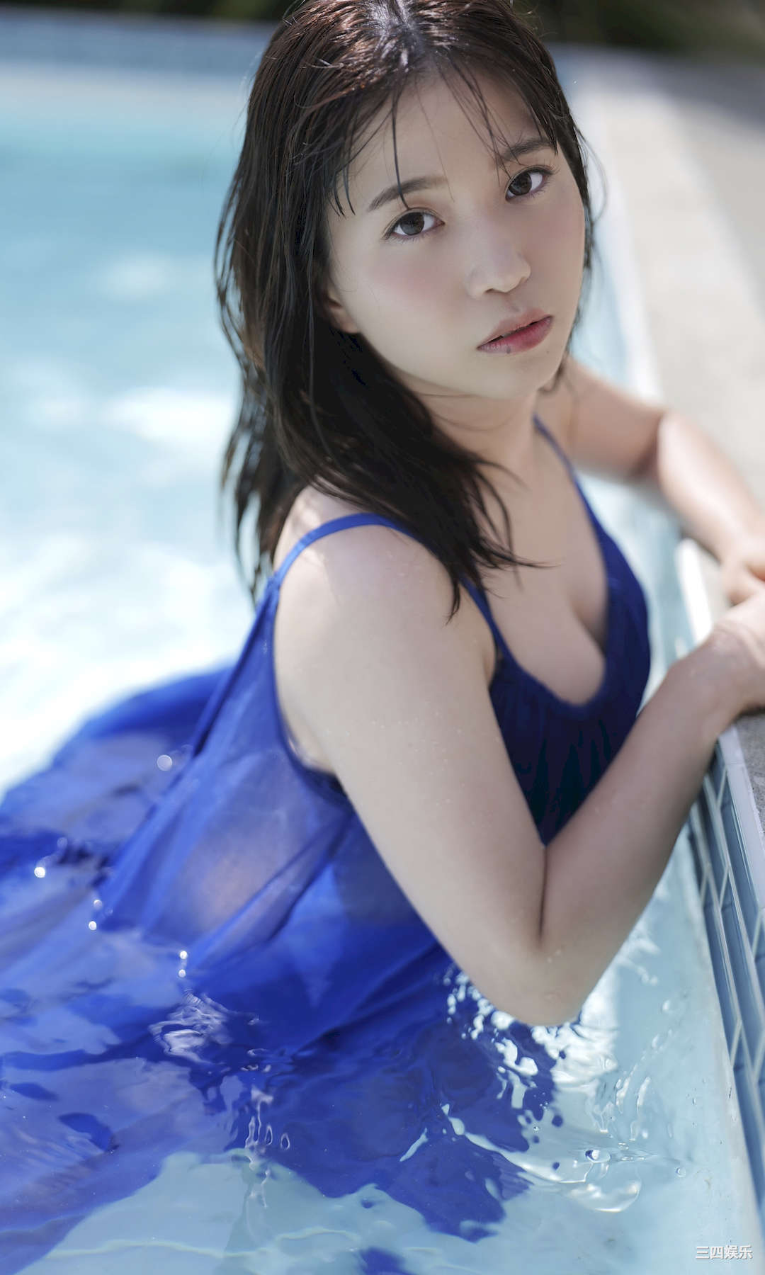 亚咲花写真集《太陽が教えてくれた》高清全本