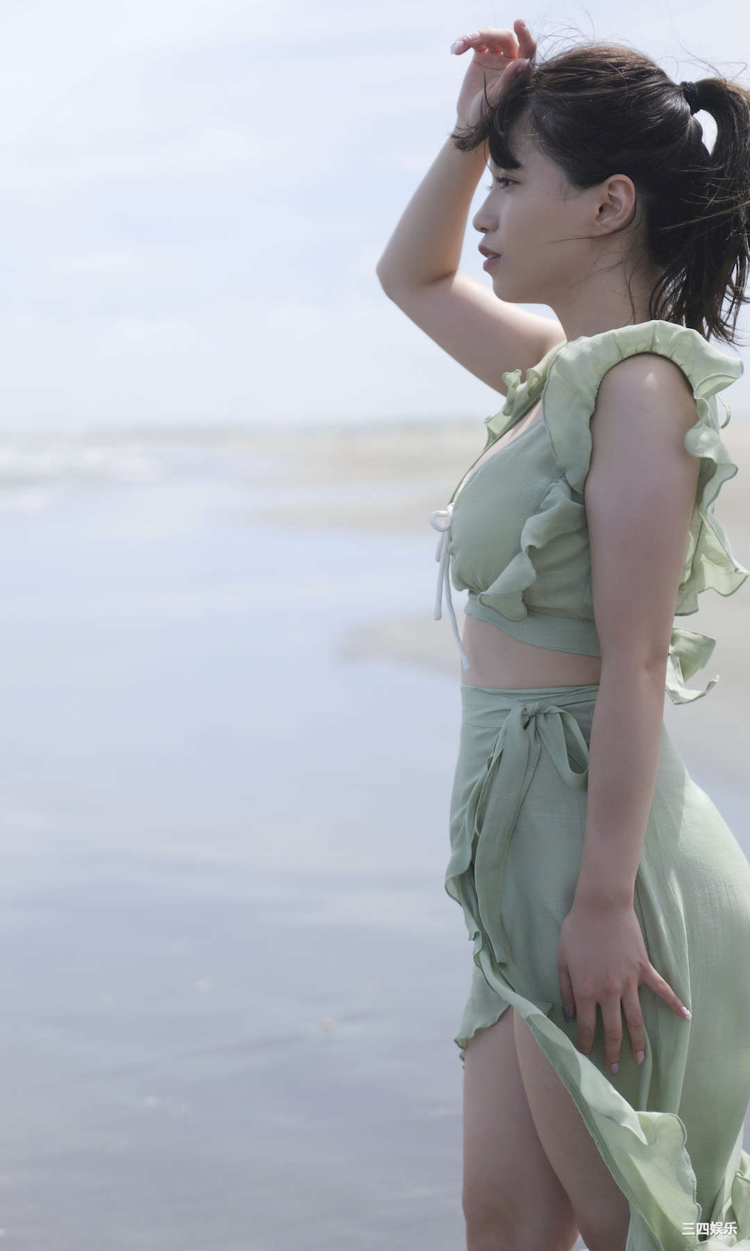 亚咲花写真集《太陽が教えてくれた》高清全本