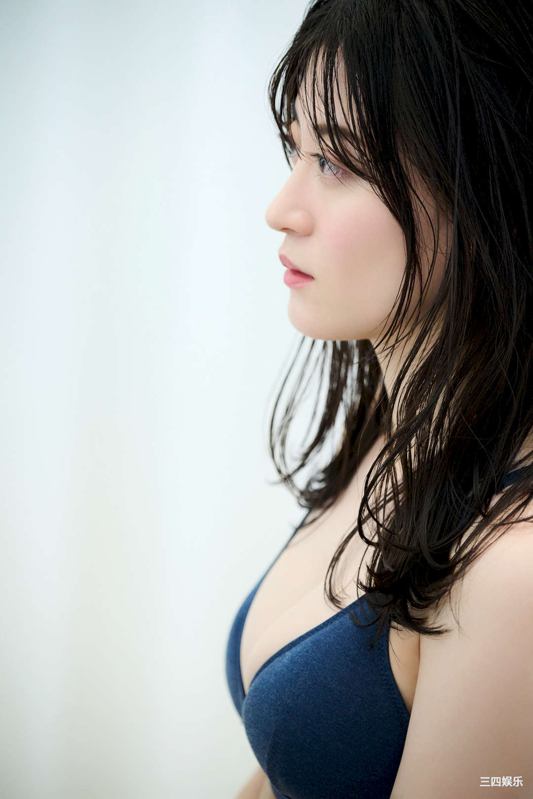 上西惠写真集《太陽はキミのもの　ｖｏｌ．１ – ｖｏｌ．3》高清全本