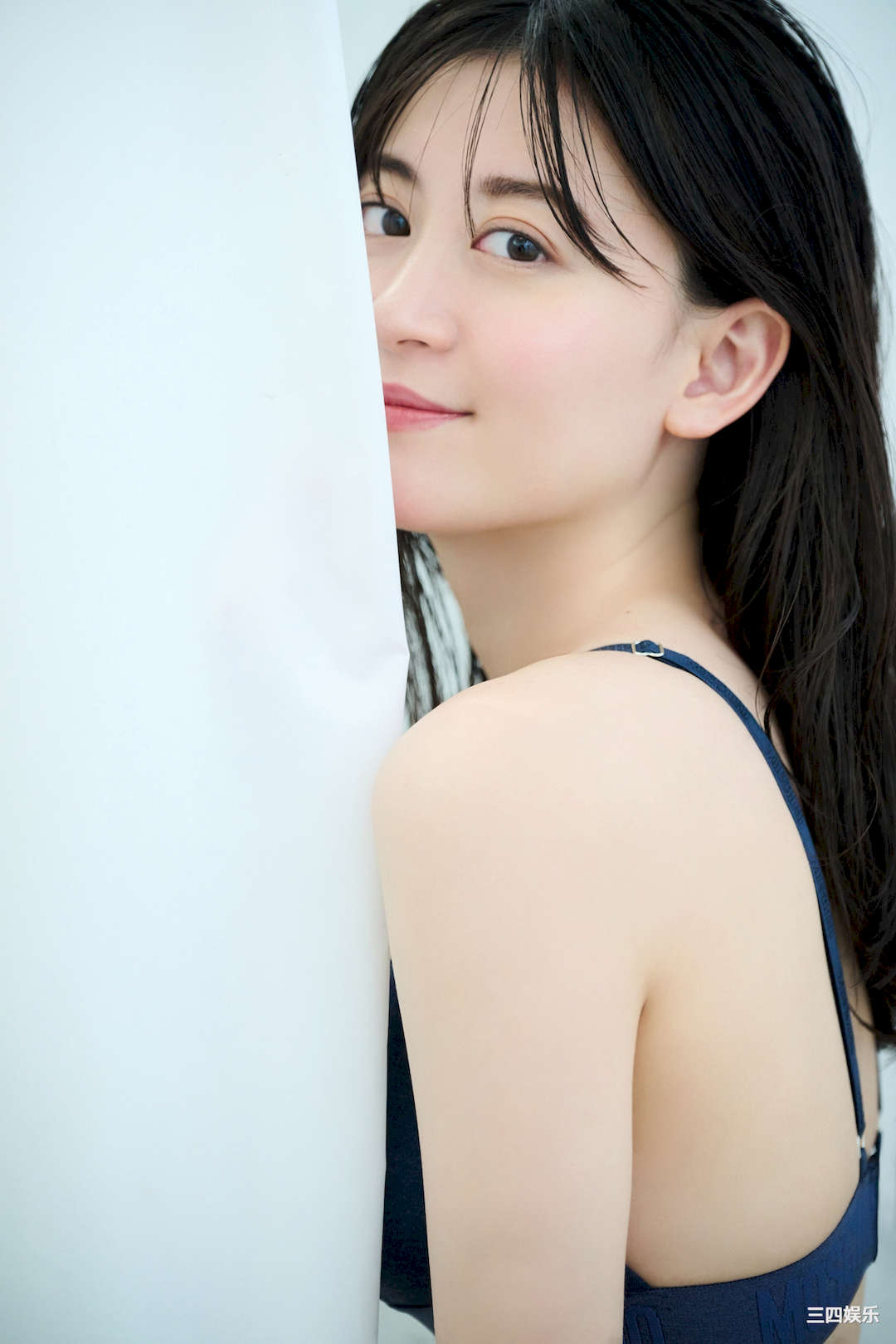 上西惠写真集《太陽はキミのもの　ｖｏｌ．１ – ｖｏｌ．3》高清全本