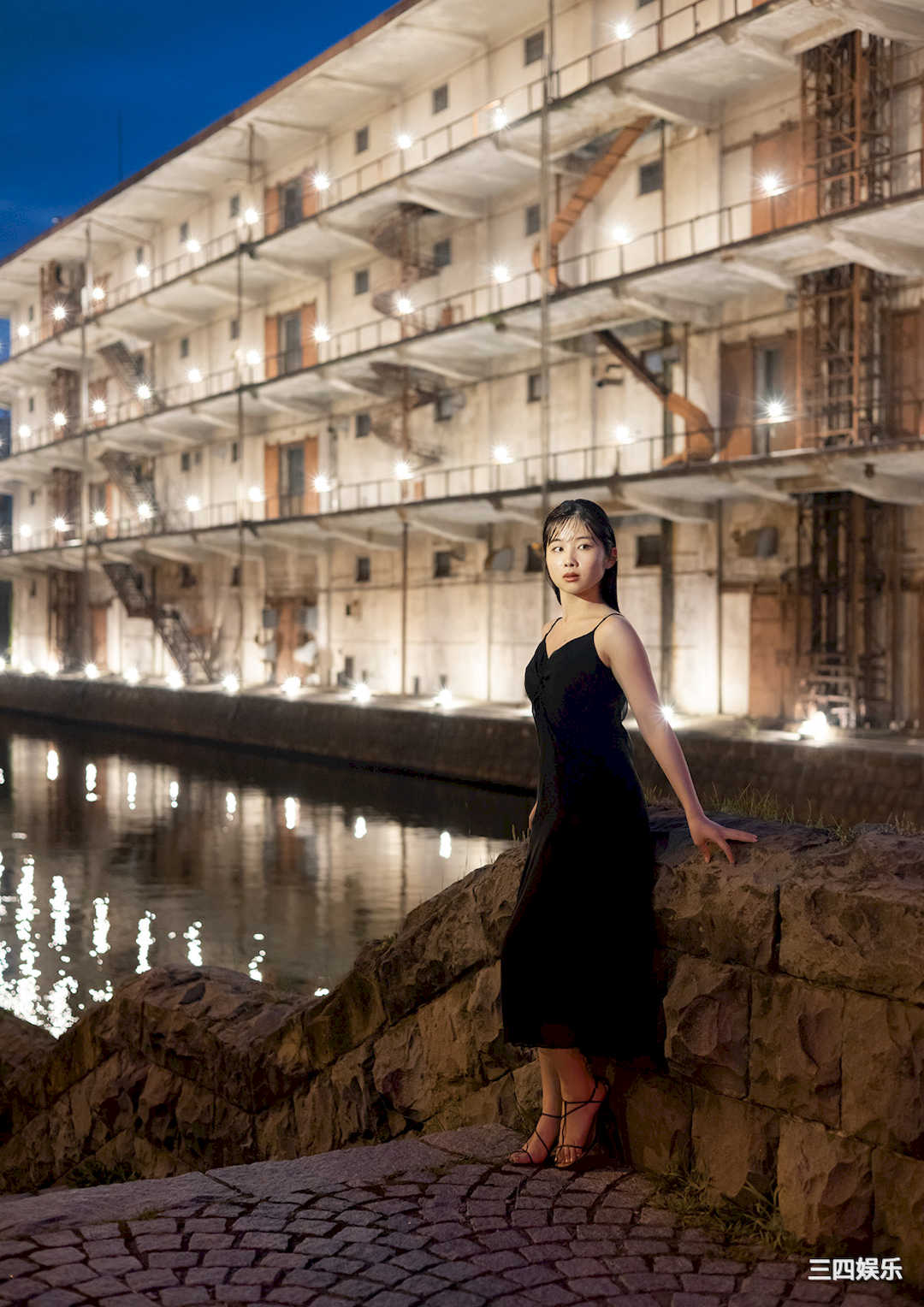 岬なこ1ST写真集《なこのとなり》高清全本