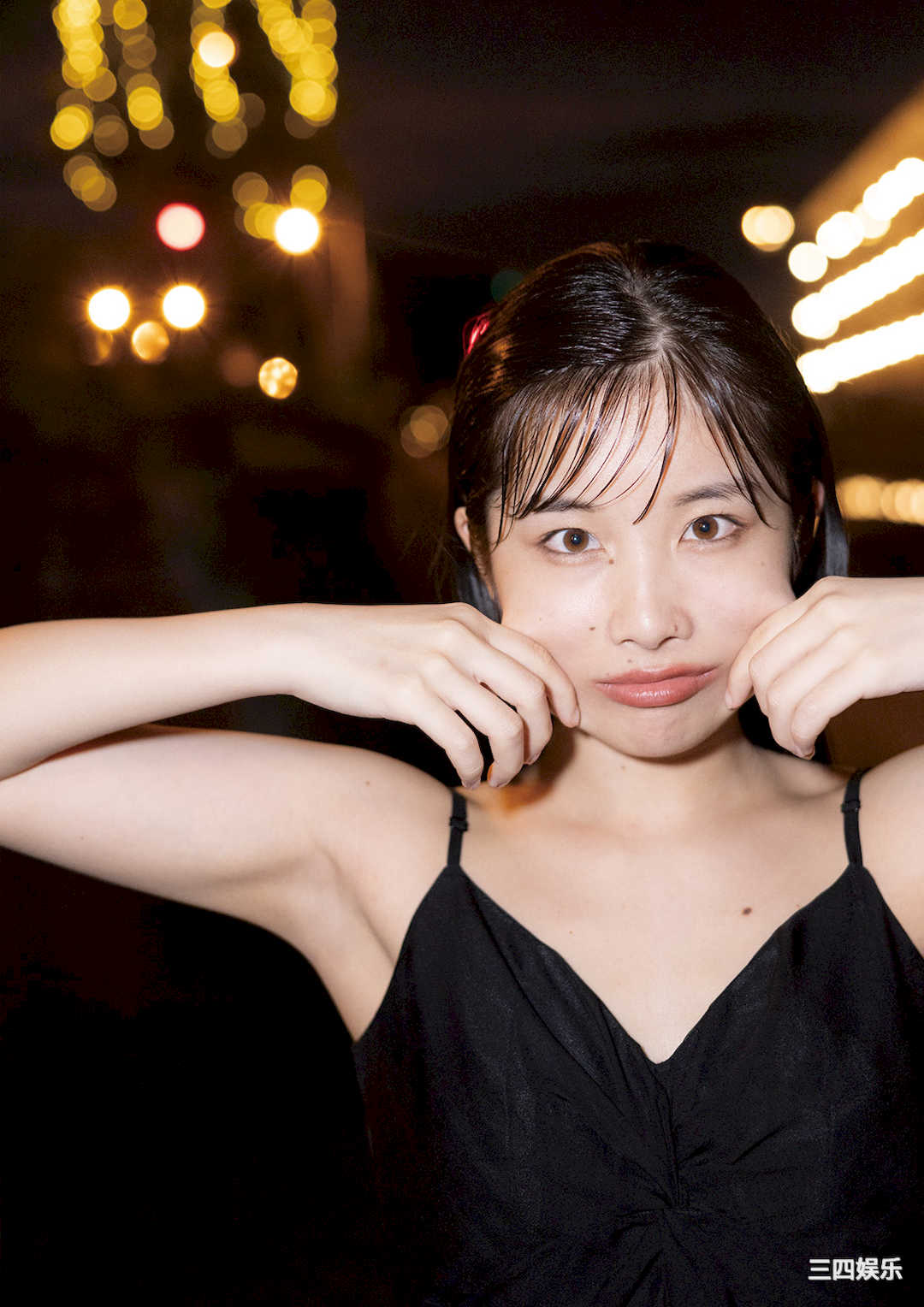 岬なこ1ST写真集《なこのとなり》高清全本