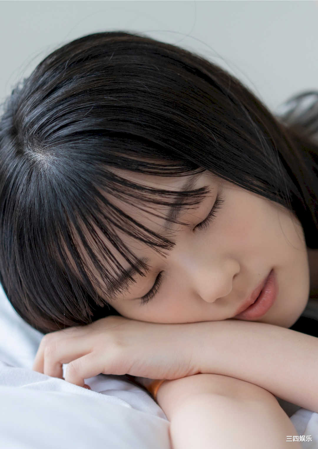 结那写真集《究極の美人声優》高清全本