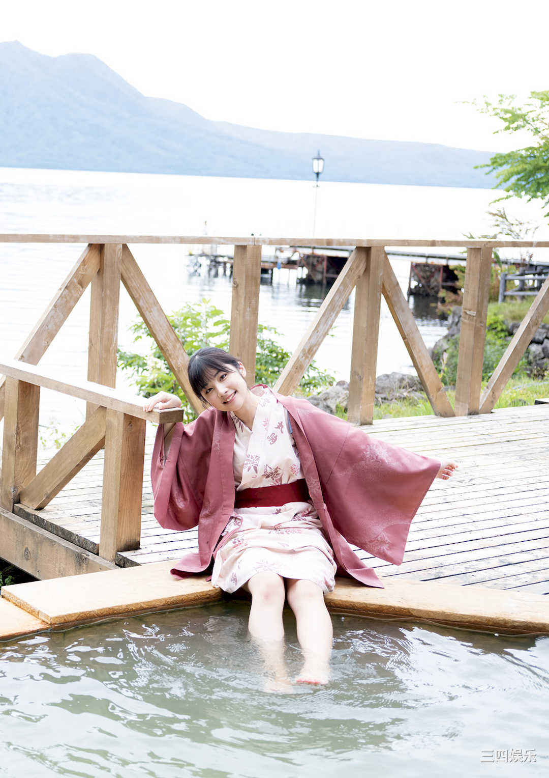 岬なこ1ST写真集《なこのとなり》高清全本