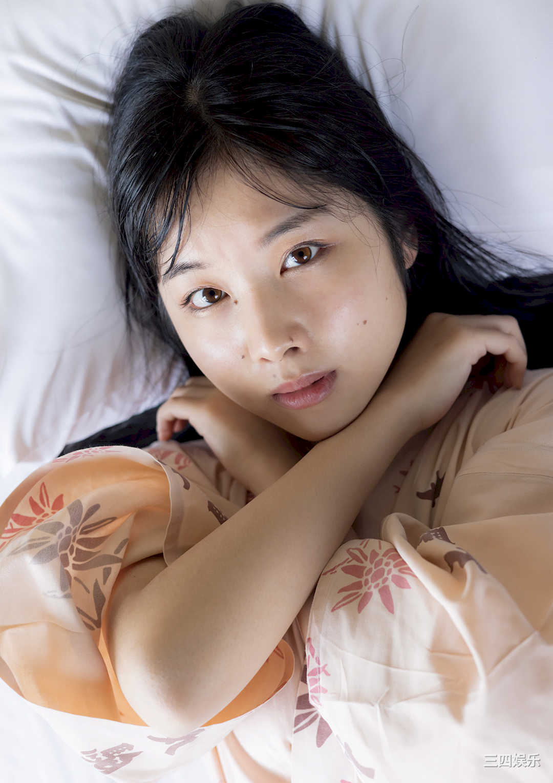 岬なこ1ST写真集《なこのとなり》高清全本