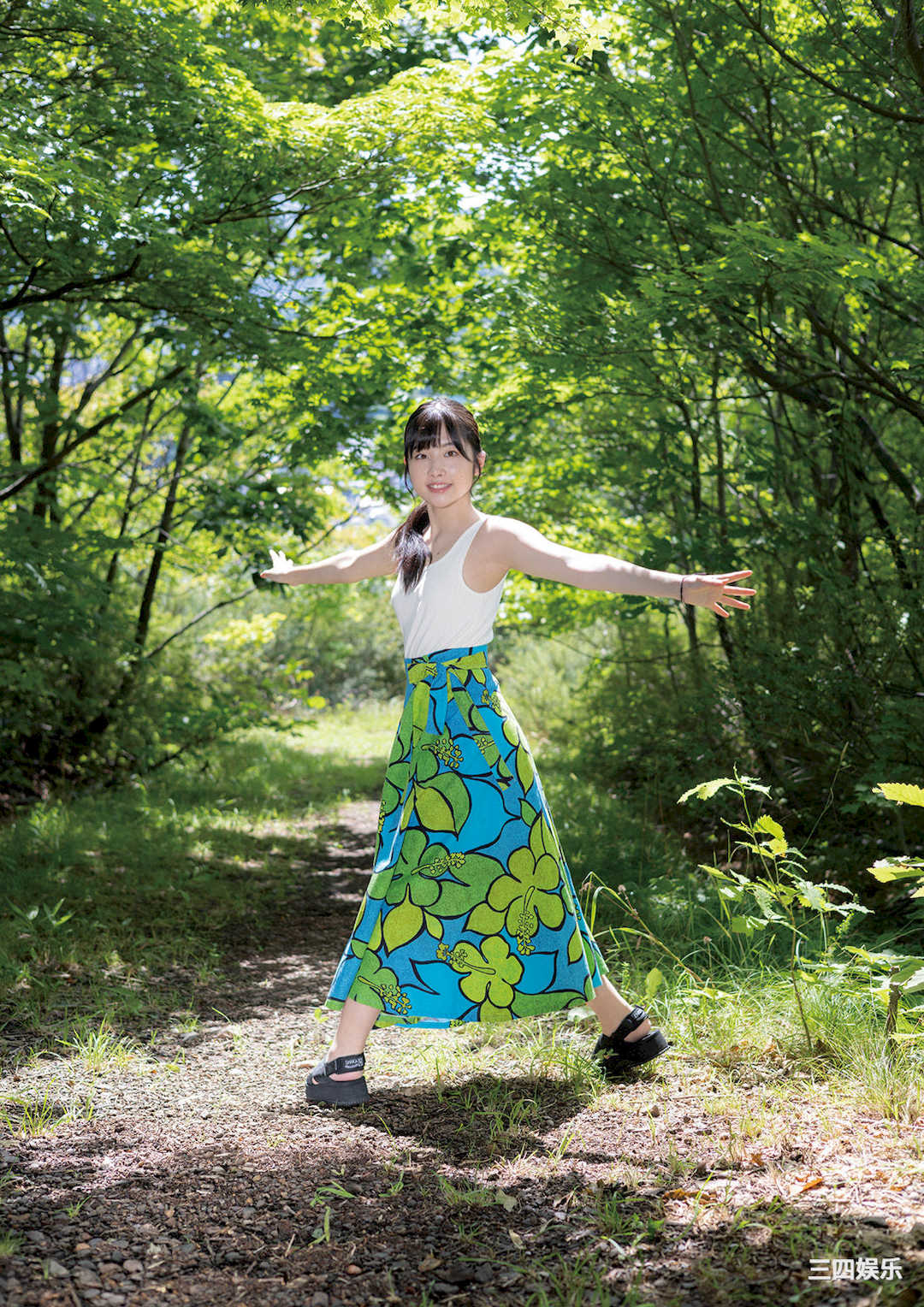 岬なこ1ST写真集《なこのとなり》高清全本