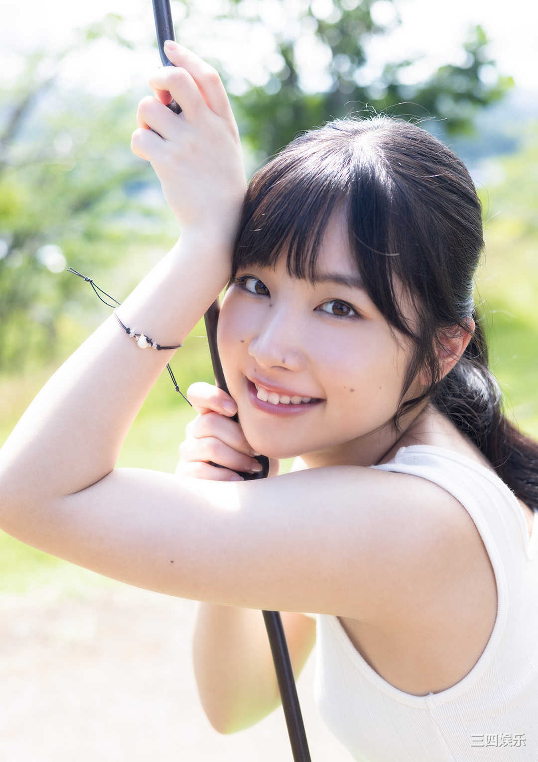 岬なこ1ST写真集《なこのとなり》高清全本