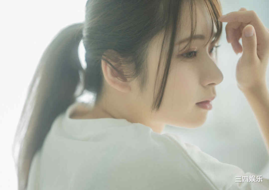 红羽りお写真集《ふれたくなる？》高清全本