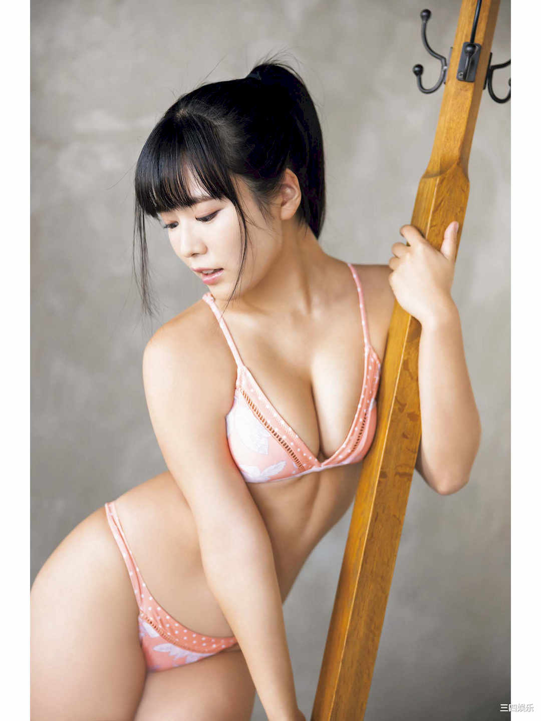 東雲うみ写真集《うみの瞳に恋してる》高清全本