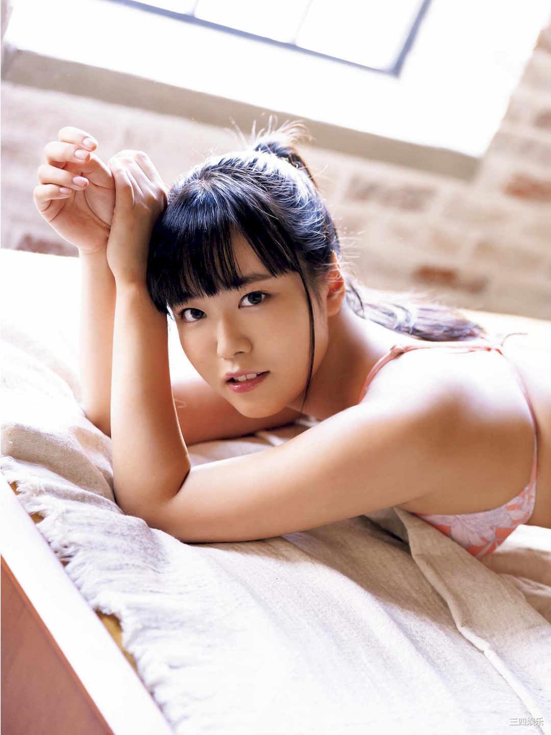 東雲うみ写真集《うみの瞳に恋してる》高清全本