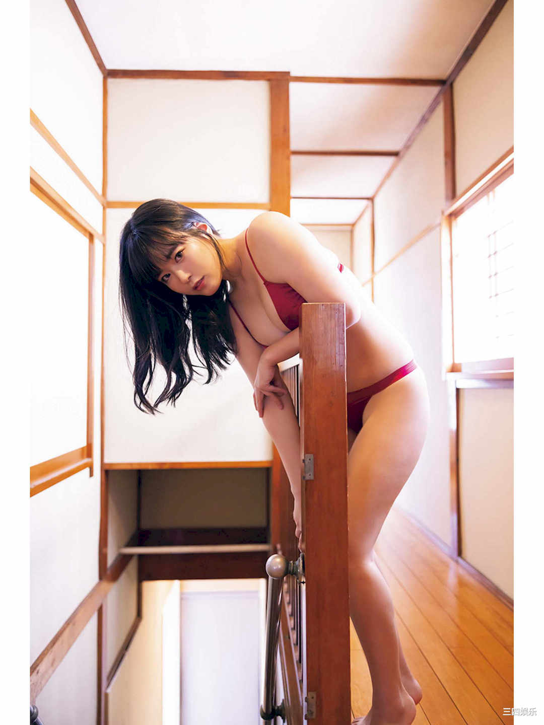 東雲うみ写真集《うみの瞳に恋してる》高清全本