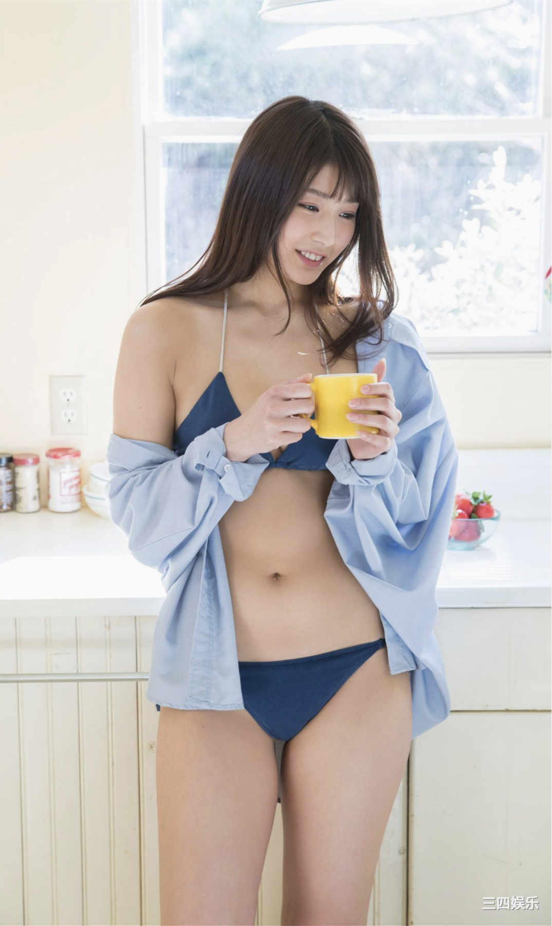 沢すみれ写真集《スマイルクイーン》高清全本