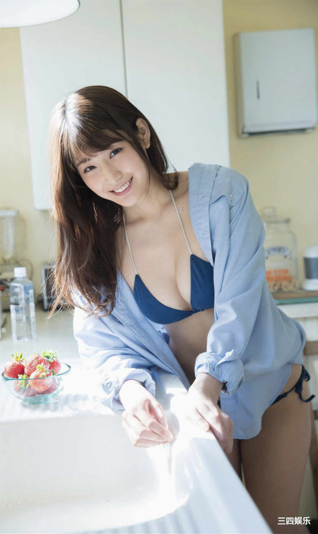 沢すみれ写真集《スマイルクイーン》高清全本