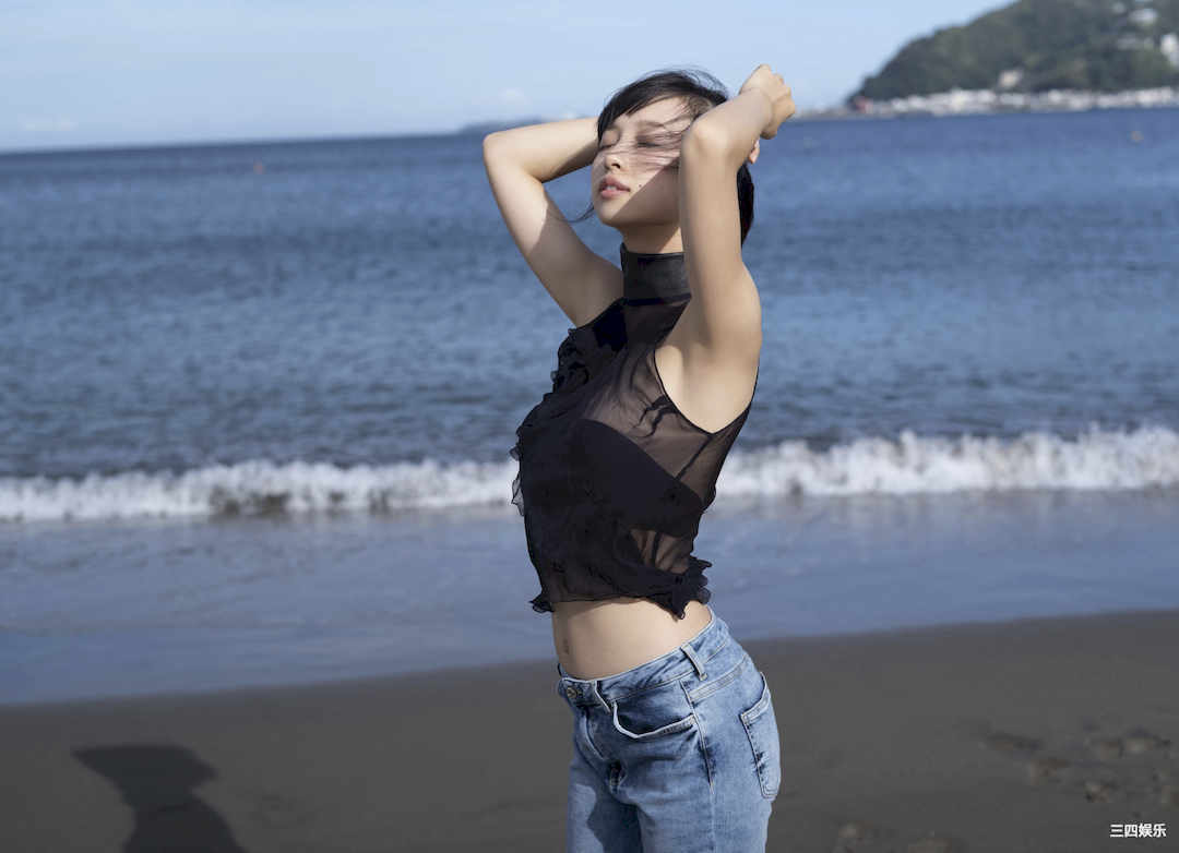 华村飞鸟写真集《ビキニでシャワー》高清全本