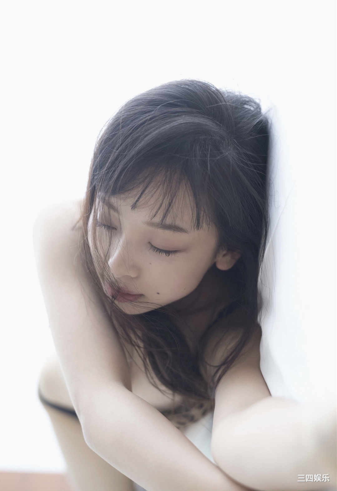 华村飞鸟写真集《ビキニでシャワー》高清全本