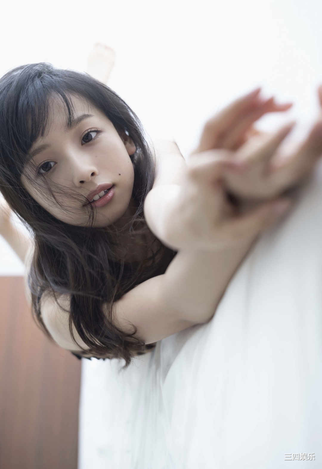 华村飞鸟写真集《ビキニでシャワー》高清全本