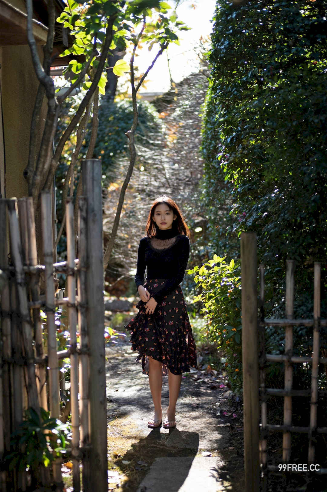 志田音音写真集《艶やかに咲く。》高清全本