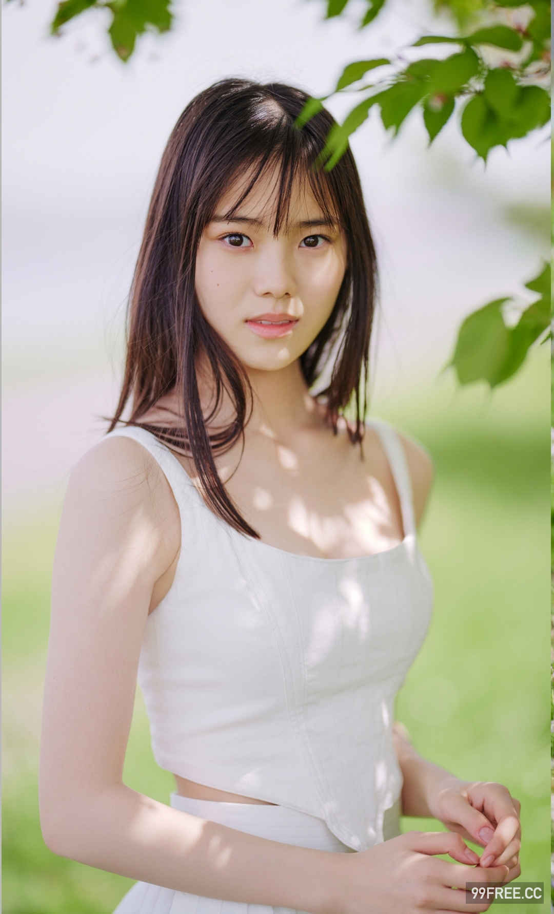 志田琥珀写真集《少女と大人の狭間で》高清全本