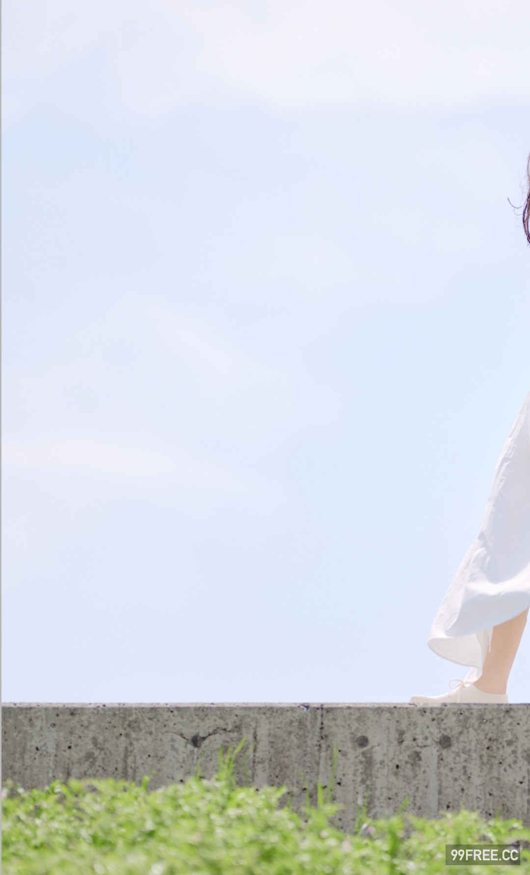 志田琥珀写真集《少女と大人の狭間で》高清全本