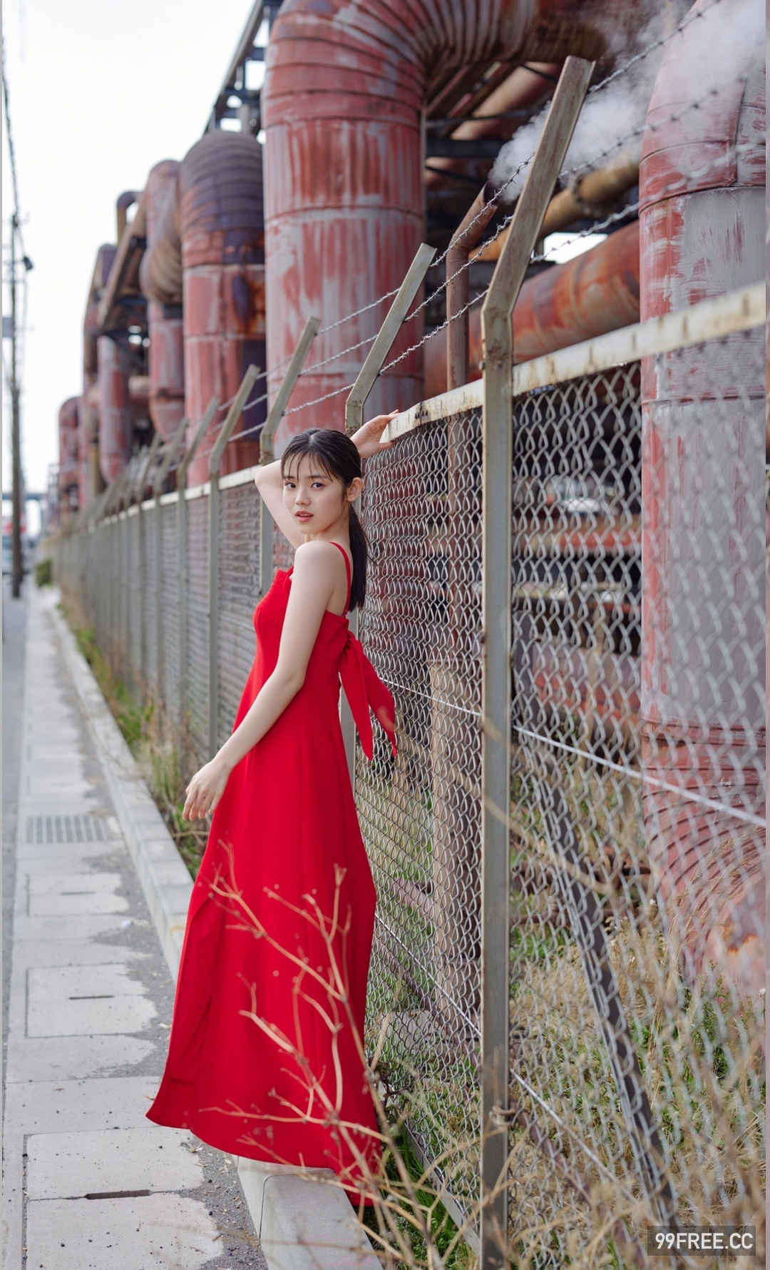 志田琥珀写真集《少女と大人の狭間で》高清全本