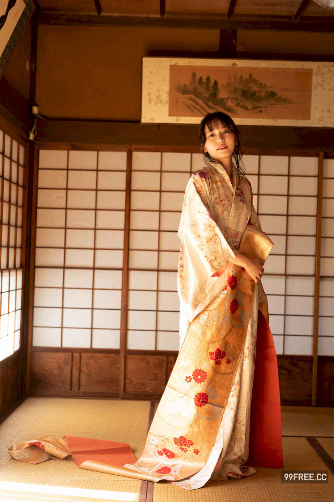 志田音音写真集《艶やかに咲く。》高清全本