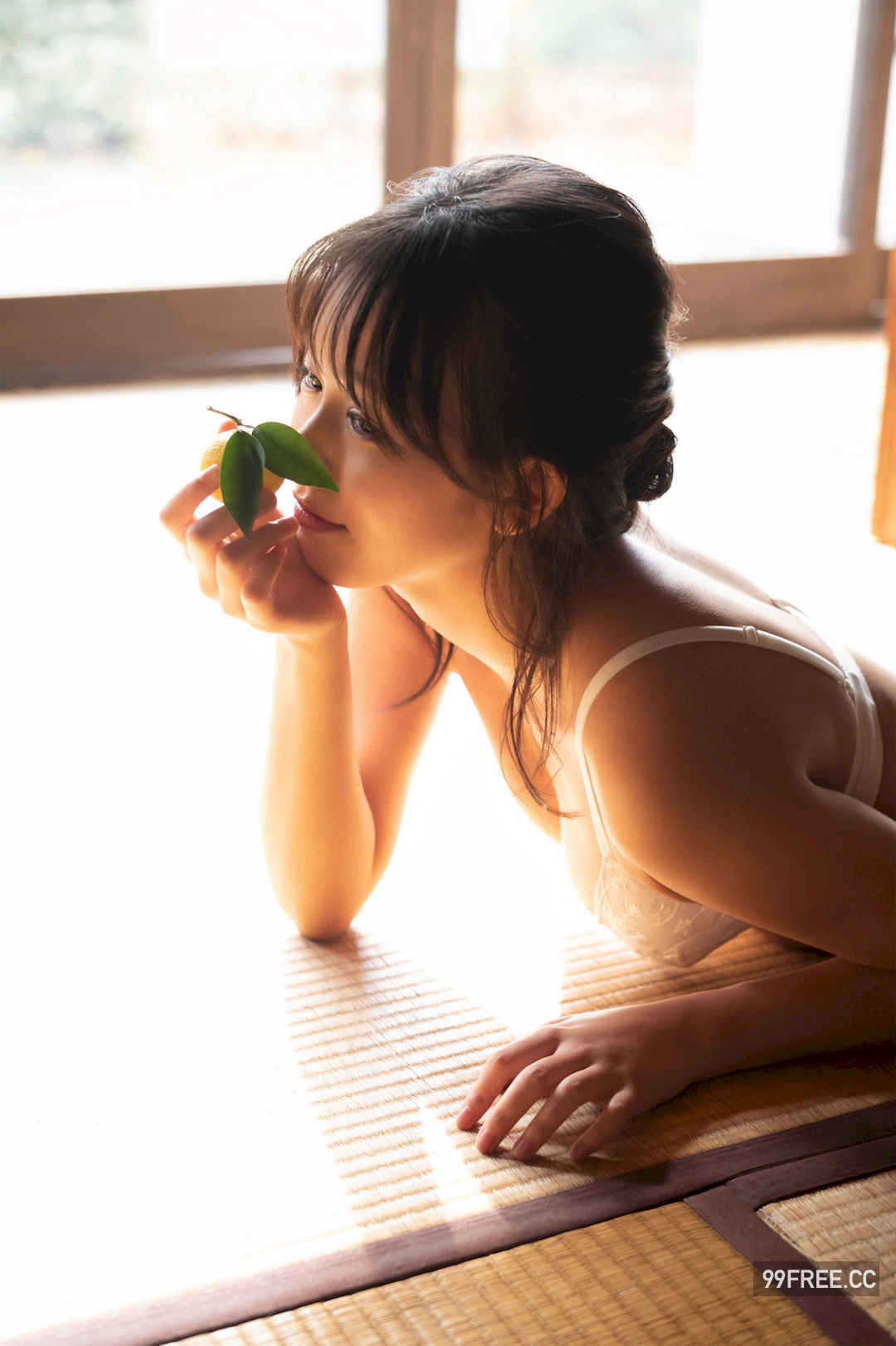 志田音音写真集《艶やかに咲く。》高清全本