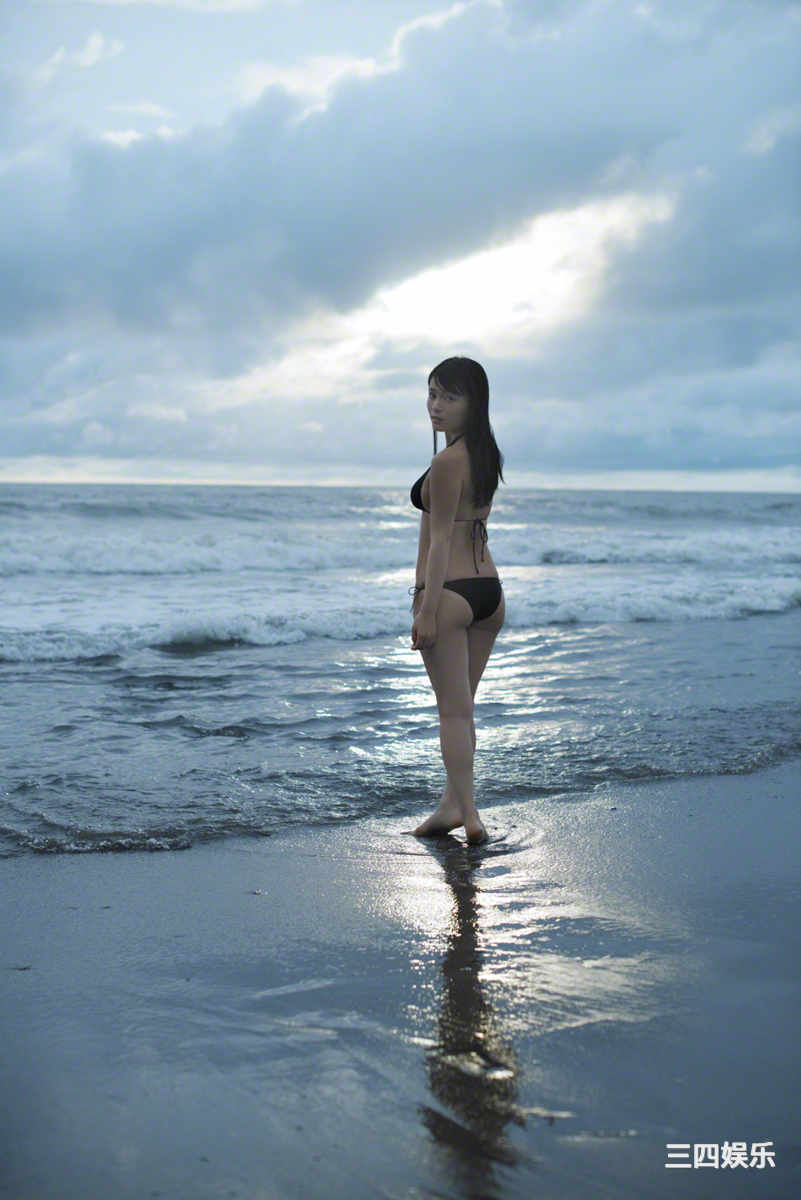 星名美津纪写真集《[Wanibooks] No.121 Mizuki Hosina 星名美津紀》高清全本