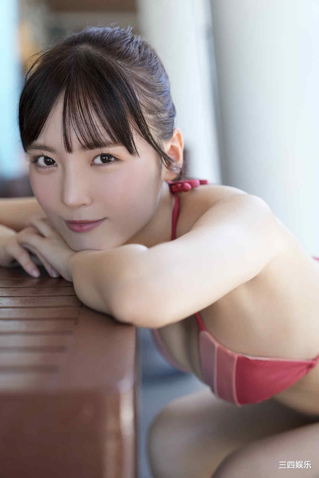 由良ゆら写真集《WAVY》高清全本